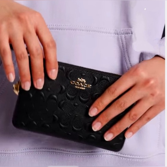 NEW Coach Boxed Corner Zip Wristlet In Signature Leather CF358 Black -New w tags - Picture 7 of 9